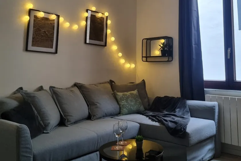 Nice ”Peony” city center apartment - Image 1