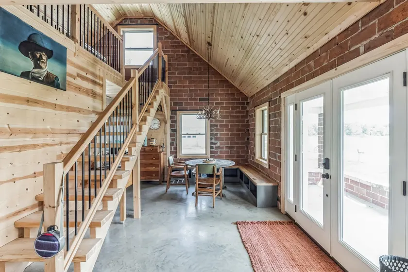 Truelove Chalet - Rustic, Glam Cabin Retreat! - Image 1