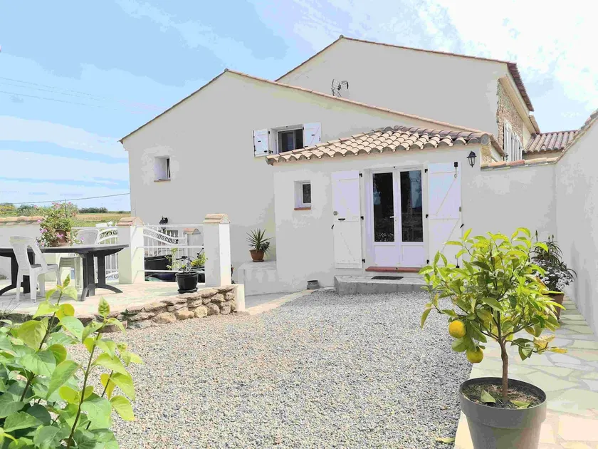 Cottage 2, charm and comfort + complimentary breakfast - Image 1