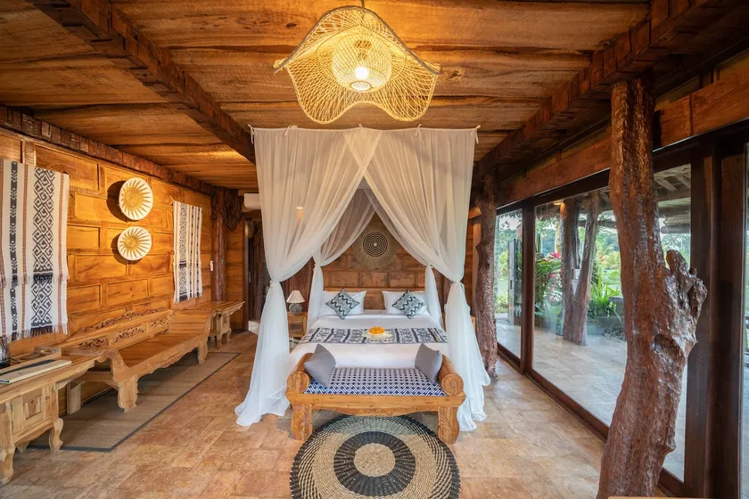 1st room with pool - Image 1