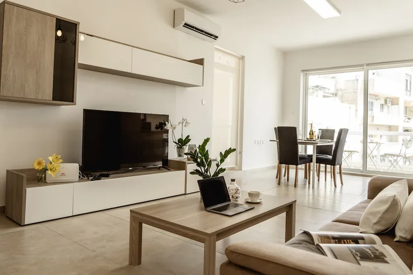 Stylish 2BDR Unit in Sliema! Near Valletta Ferry! - Image 1