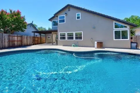 5 O’Clock Somewhere - Pool /Wet Bar/Fireplace - Image 1