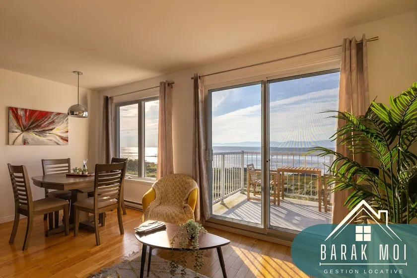 Spacious Condo with stunning river views - Image 1