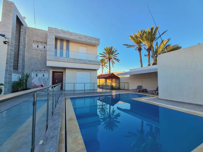 The Villa of the Palms - Image 1