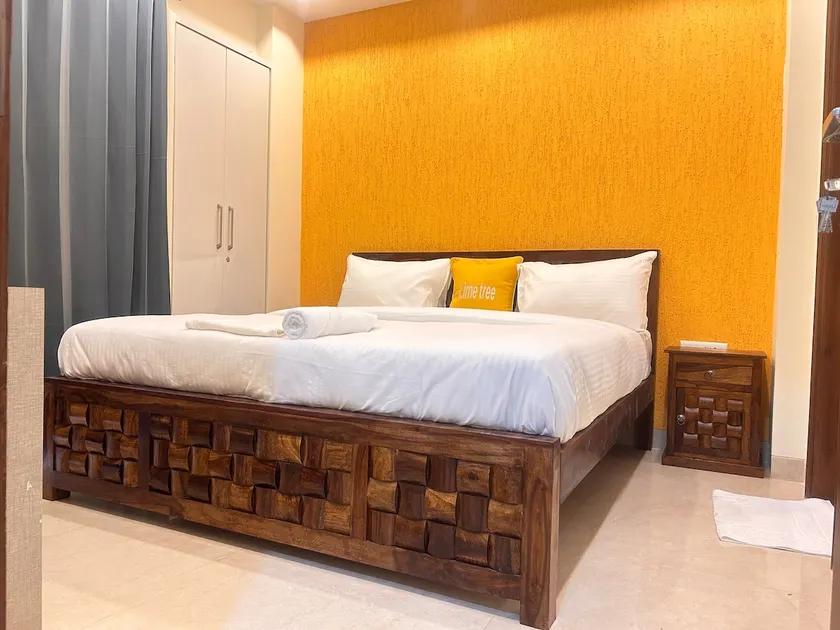 Cozy 1BHK service apartment n medanta sec39| Huda - Image 1