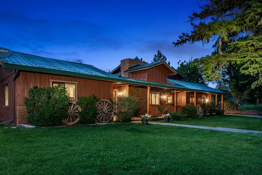 The Overlook Cabin at South Fork - Image 1