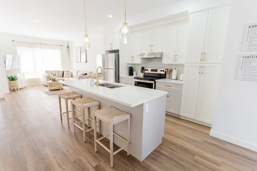 *New & Spacious | Free Parking | 7min to Downtown* - Image 1