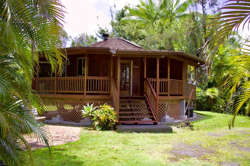 Octagonal Oasis Near Hilo & Volcano - Image 1