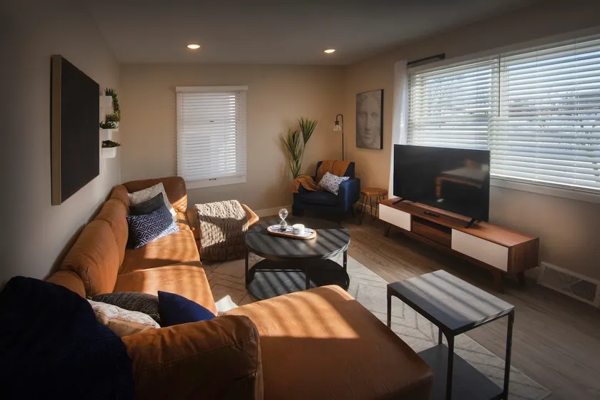 The Cozy Colfax House - Image 1