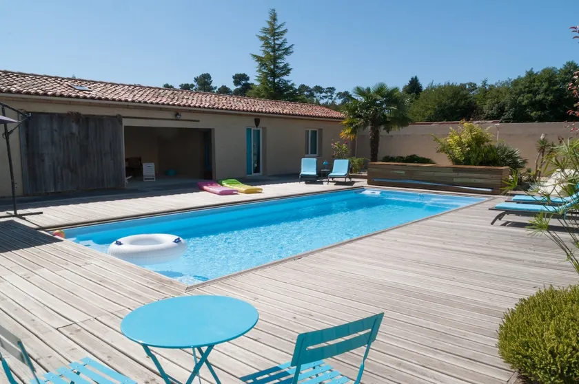 Gîte Dane: Heated pool & private terrace - Image 1