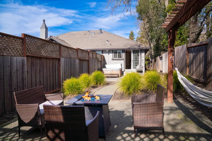 Wine Country Guest House - Image 1