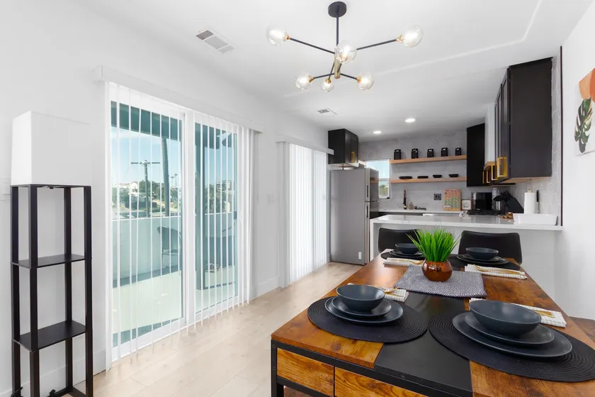 Luxe & Cozy Getaway w/Skyline Views! 10 min to DT! - Image 1