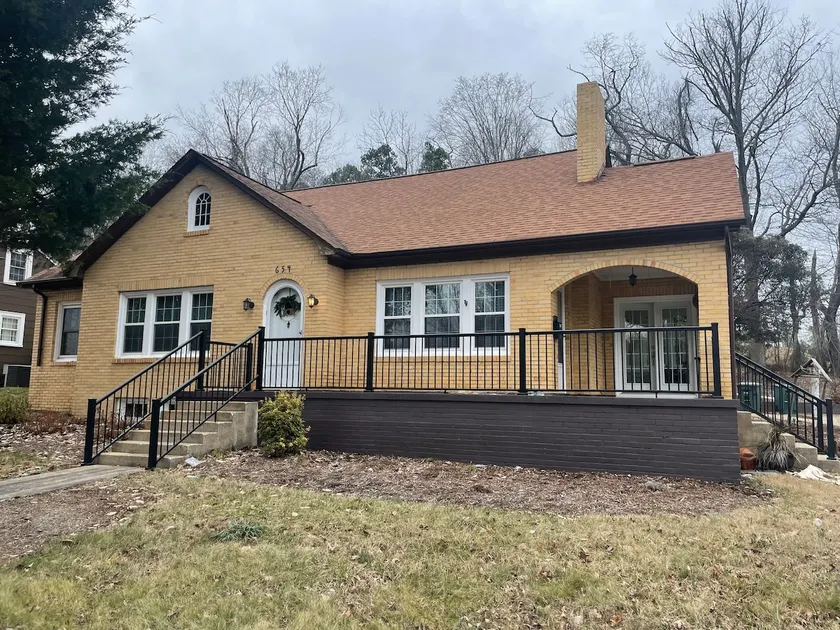 Cozy Cottage- Entire home- Center of Lenoir - Image 1