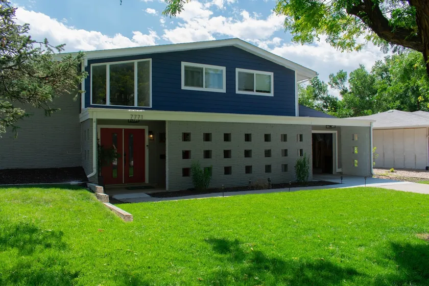 Blueberry house 3BR with private entrance & Hottub - Image 1