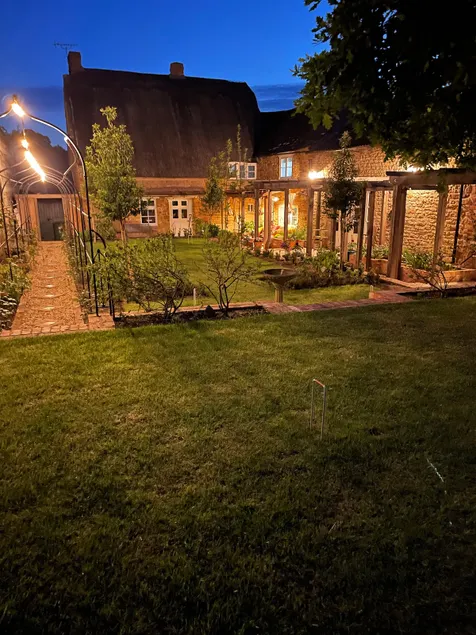 Oak Tree Annexe - Image 1