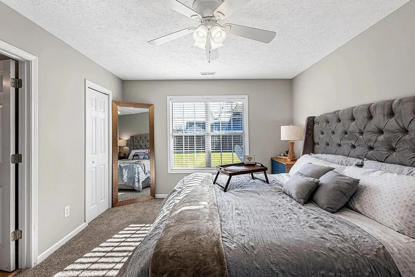 4 Bed Beach Getaway! Fenced Yard + Garage Parking - Image 1