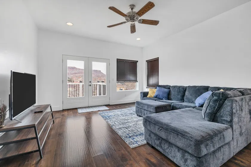 2 bed/2 bath Beautiful Home near Zion NP - Image 1