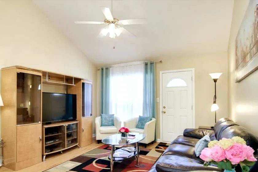 Spacious 3BR/3BA only 10 min to Masters - Image 1