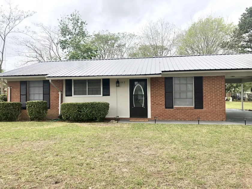 3 bdrm w basketball court & fire pit Travel worker - Image 1