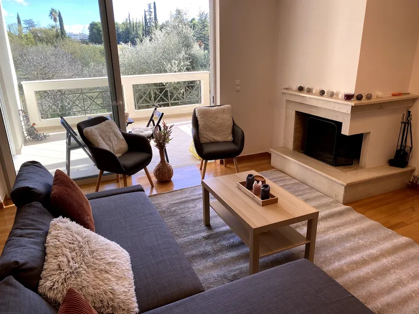 Elegant  Spacious Marousi Apt - Image 1