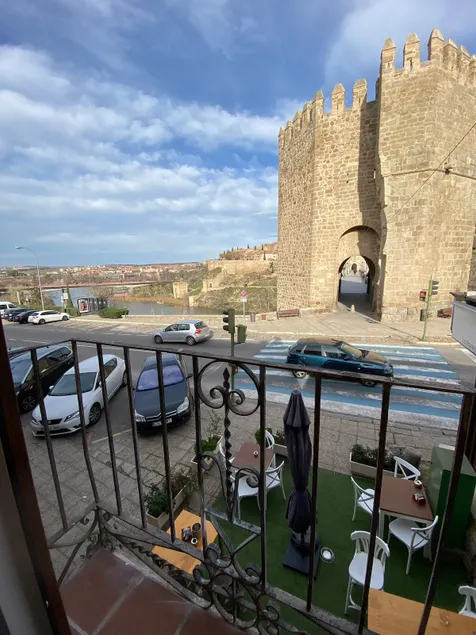 The Bridge house of Toledo - Image 1