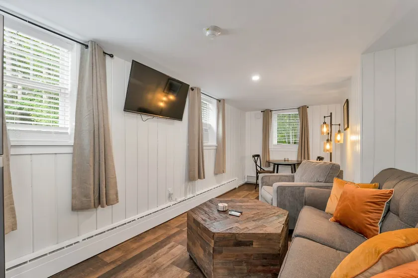 Riverstone Retreat: 1BR Apartment - Image 1