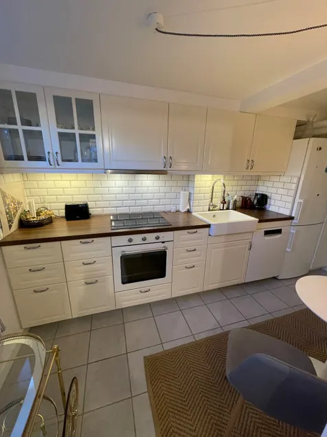 Modern and charming apartment near the Airport. - Image 1