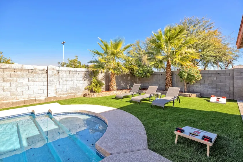 Your Desert Retreat Awaits - Image 1
