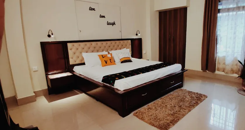 Peace Abode - 3BHK Flat | GS road at 2km - Image 1