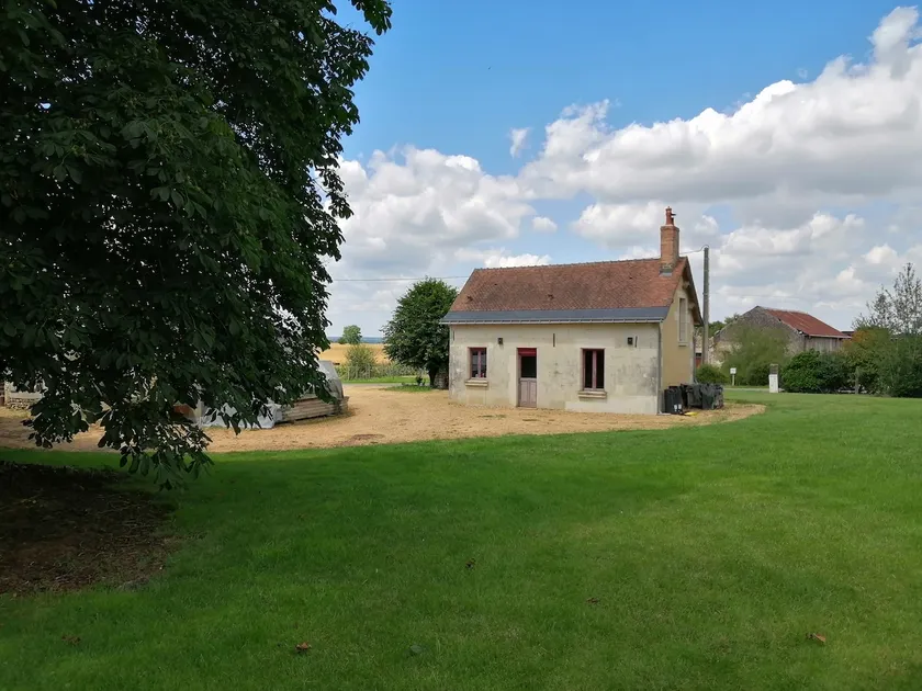 Country house with Alice and Jeanne - Image 1