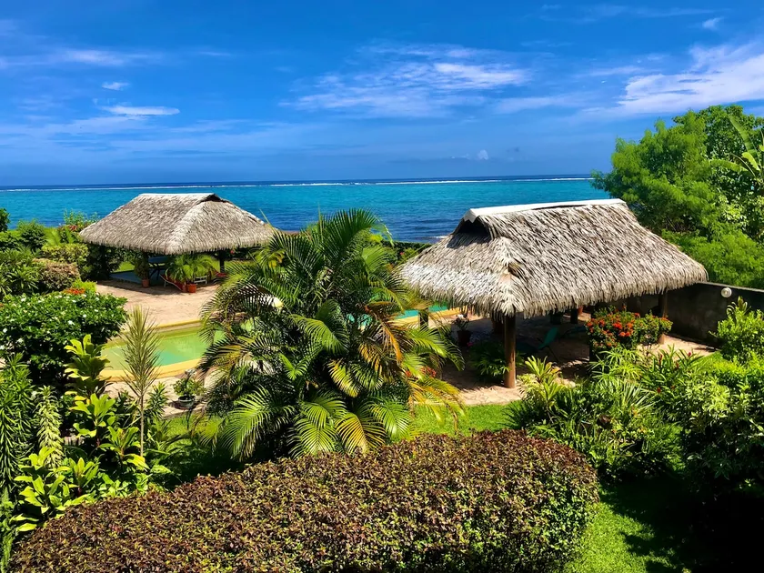 Beautiful seaside, lagoon access and private pool - Image 1