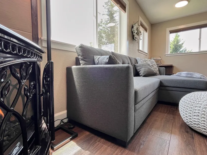 Top of the World - Apartment near PDX w/ AC - Image 1