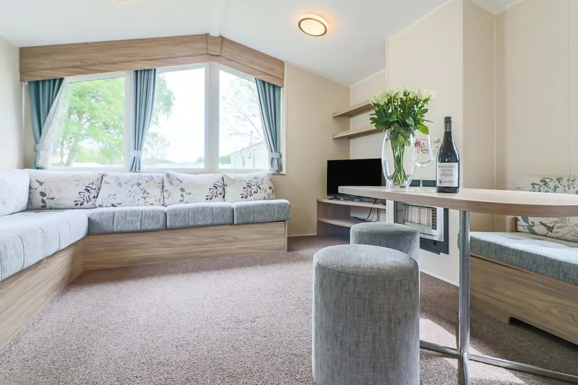 Beachside caravan - Image 1