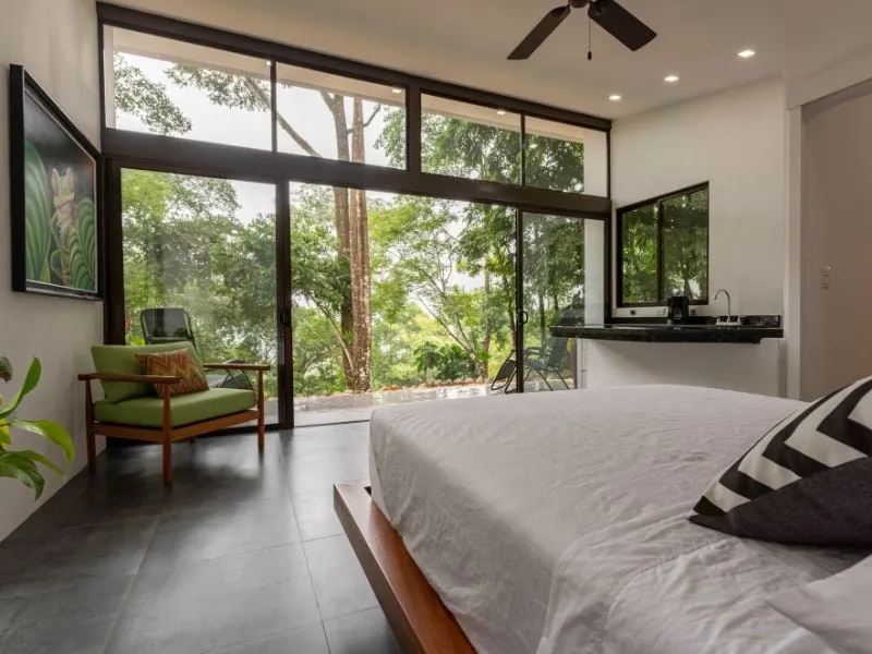 Villa overlooking the waterfall and jungle - Image 1