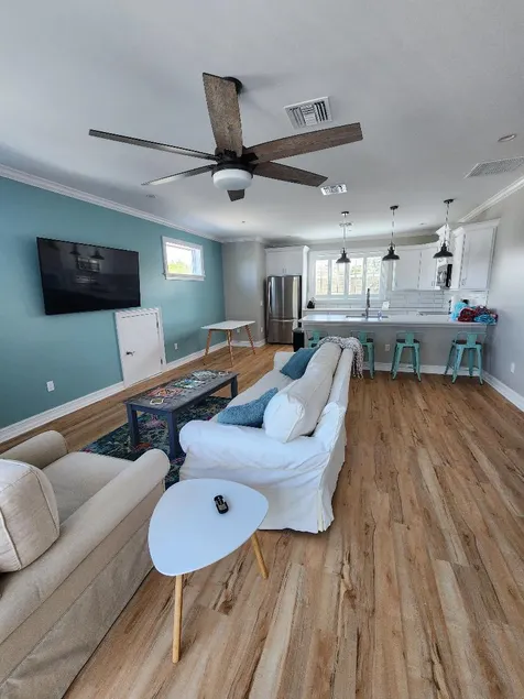 Venice Island Pool Casita with 2Bedrooms/2 Baths - Image 1