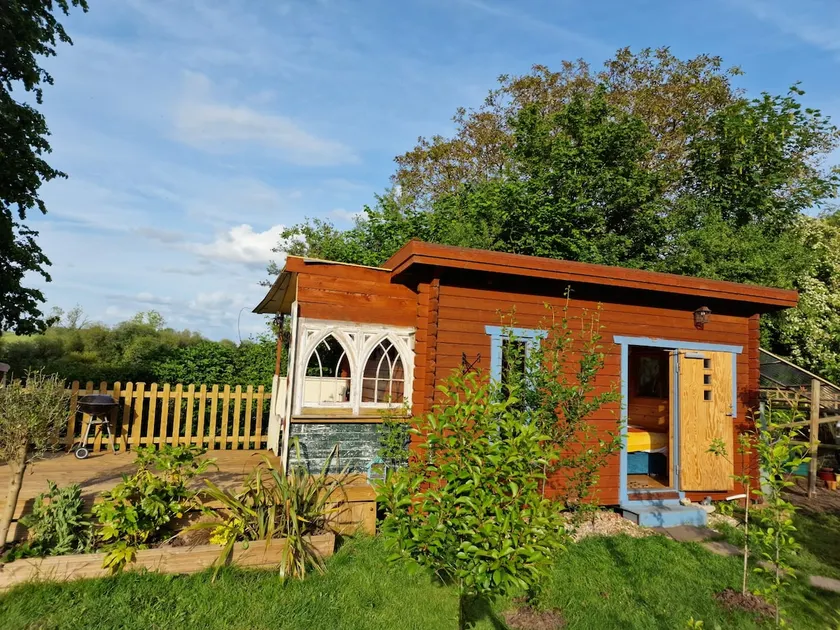 Piddle Puddle Cabin - Image 1