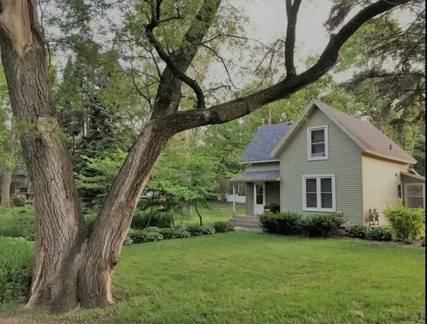 Hidden Northfield Cottage - Image 1