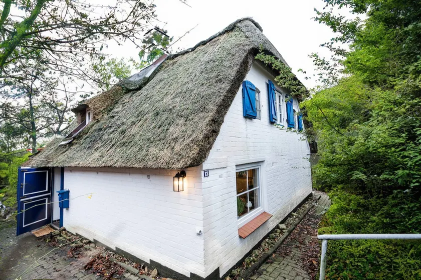 Reethus Deichseele | Vacation under thatched roofs - Image 1