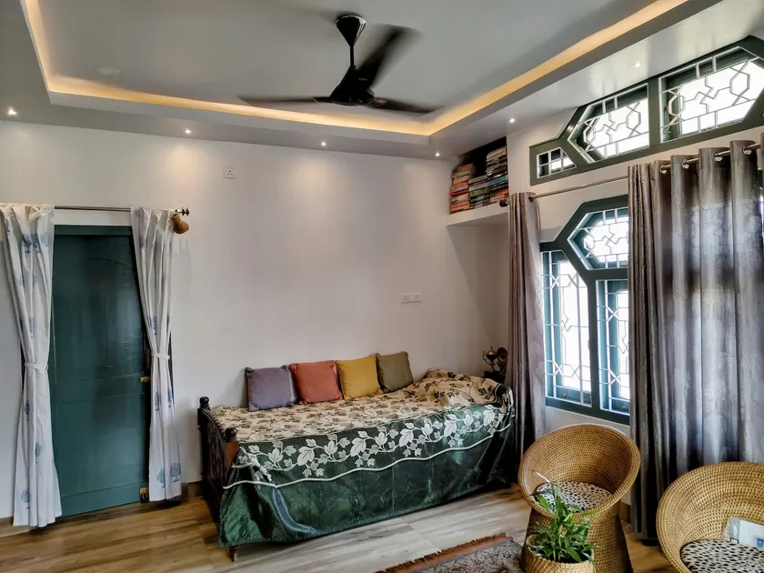 ‘Carebnb’ A Quaint Luxury Homestay | AC | Parking - Image 1