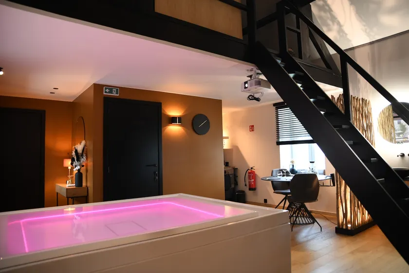 Intimate - Private Wellness - Image 1