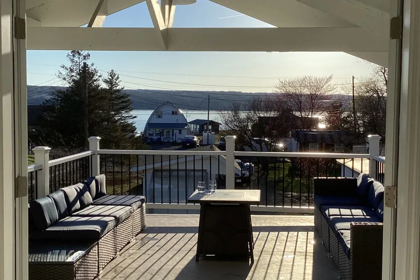 Breathtaking views on Cayuga Lake - Image 1