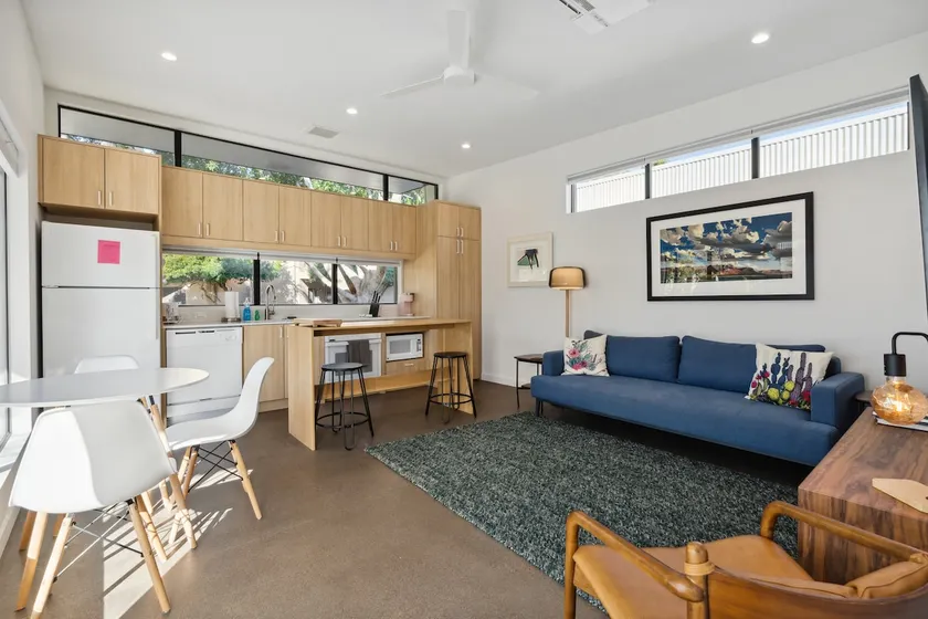 Unique Design 2-bedroom Apartment - 80 Walkscore! - Image 1