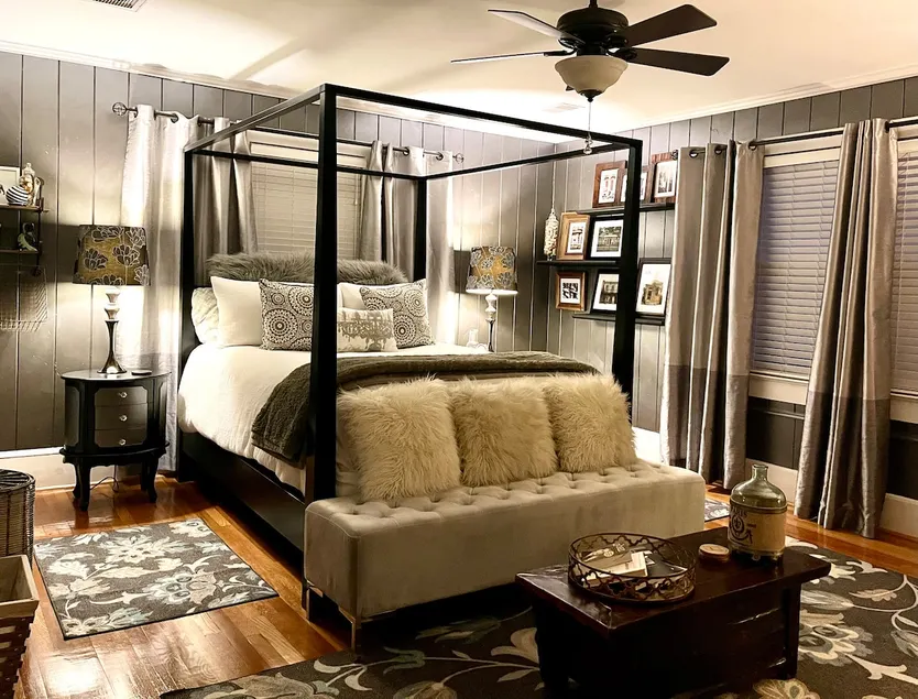 Comfy, cozy duplex apt in old home downtown Easley - Image 1