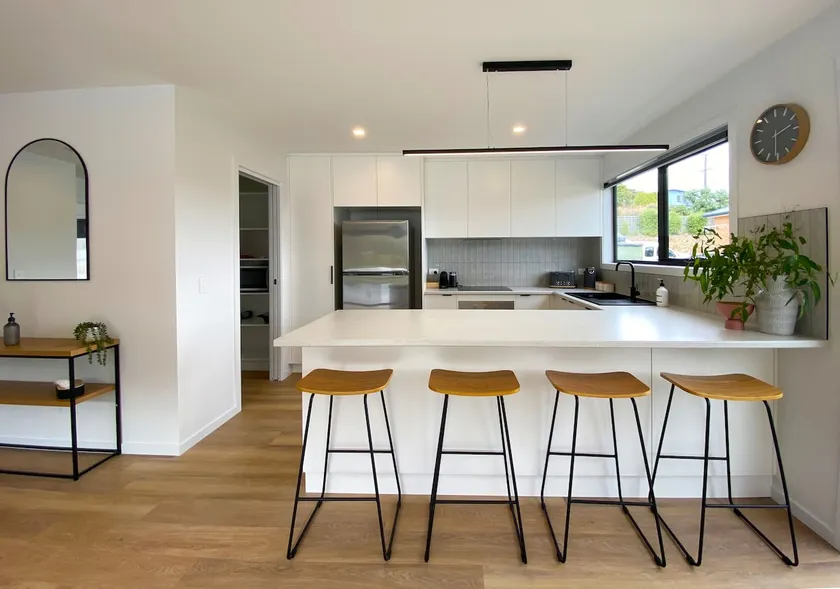 Albatross Rise - Modern Family Home - Image 1