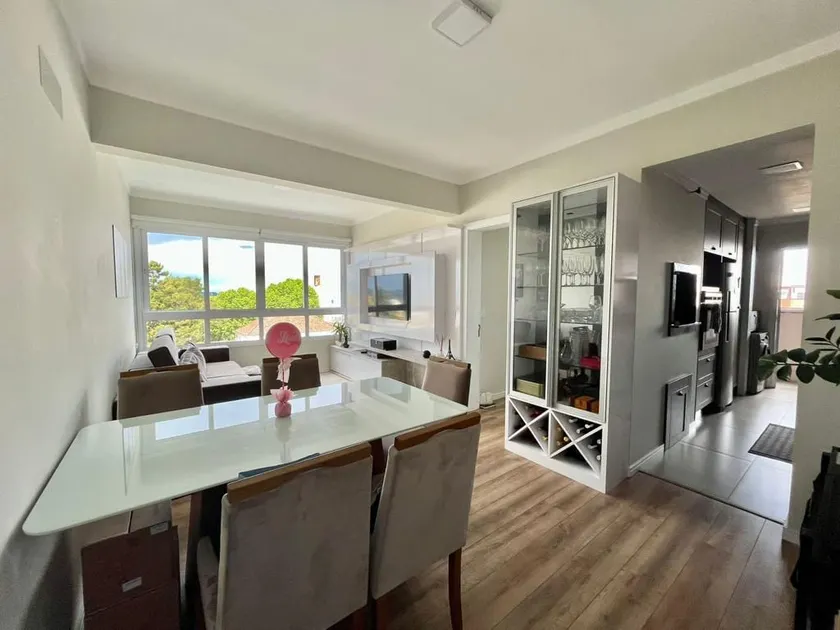 Beautiful 2-bedroom apartment, great location - Image 1
