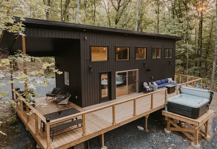 Luxurious modern cabin on 16 acres near Penn State - Image 1