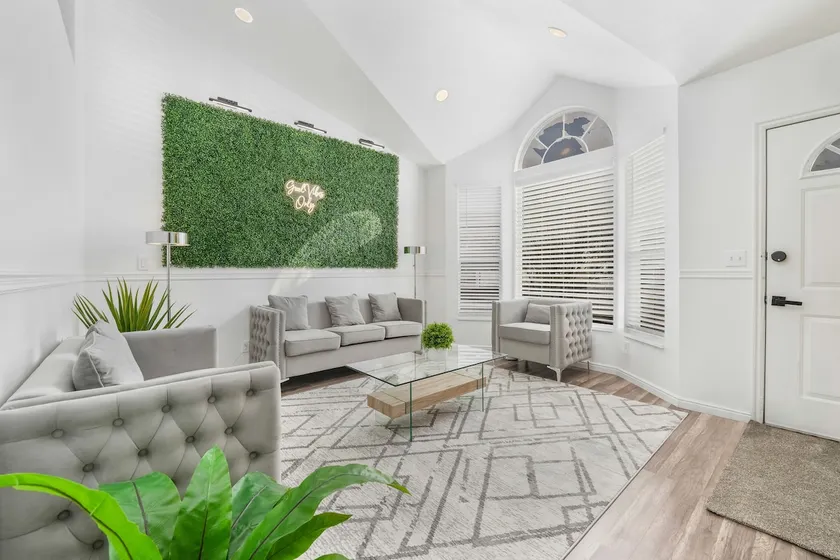 Insta-Worthy Stylish/Trendy Home - Image 1