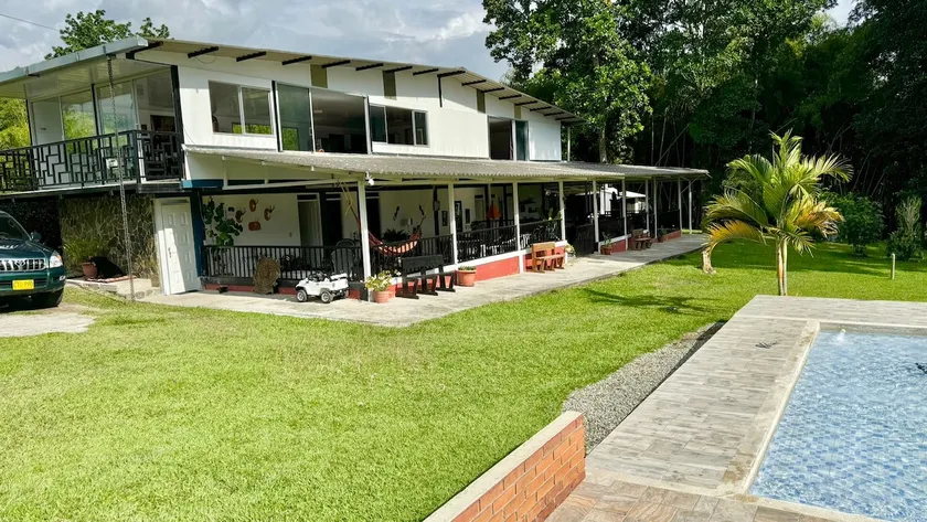 La Tebaida country house - Image 1