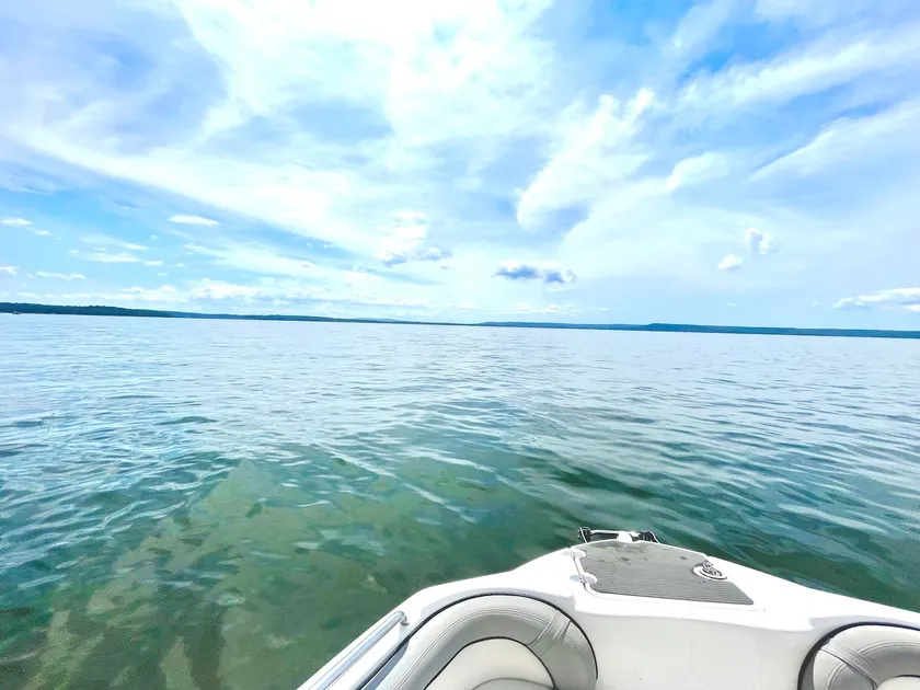 Newly Renovated Amazing Lake Retreat! Sleeps 11- Walk to Water & Boat Ramp! - Image 1