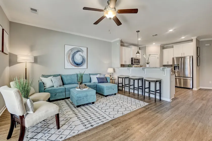 Gr8t area, close to airport + 15 min to Savannah - Image 1